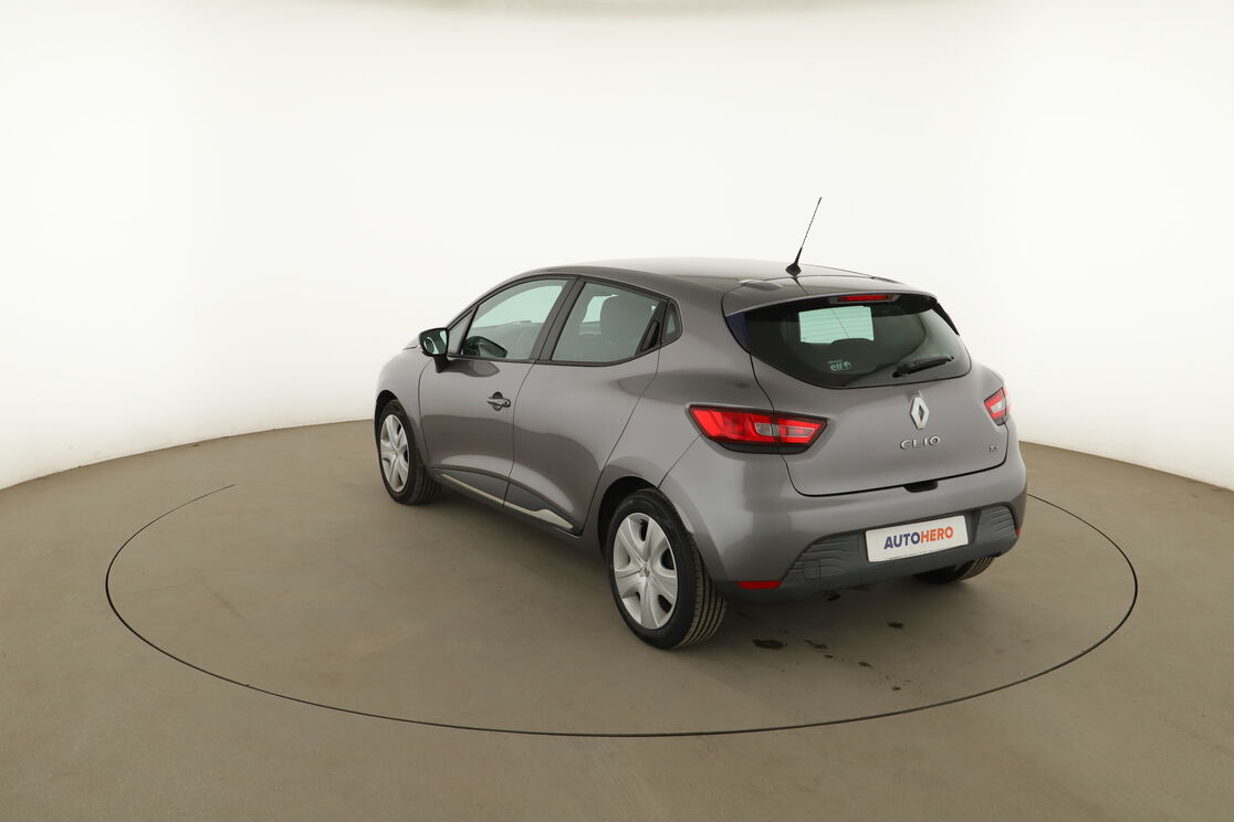 Extérieur arrière gauche