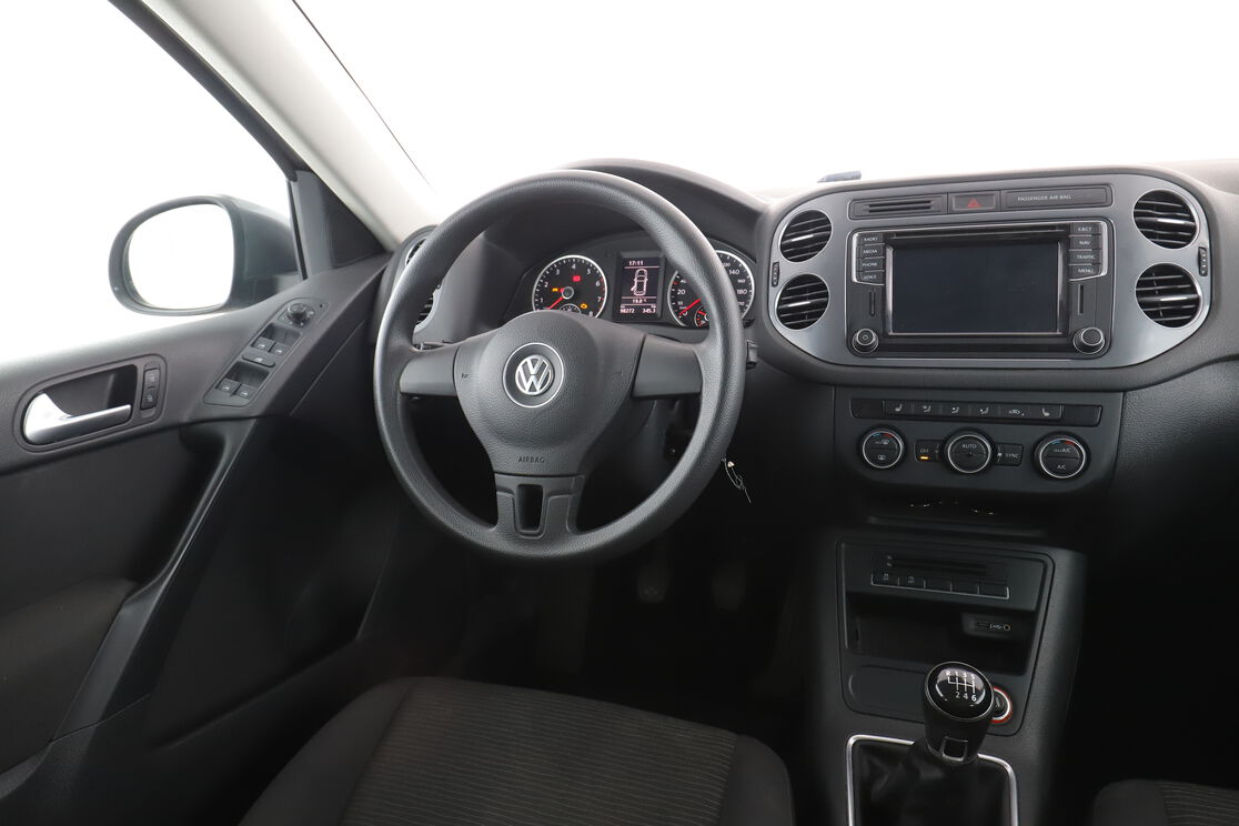 Intérieur côté conducteur depuis le siège arrière