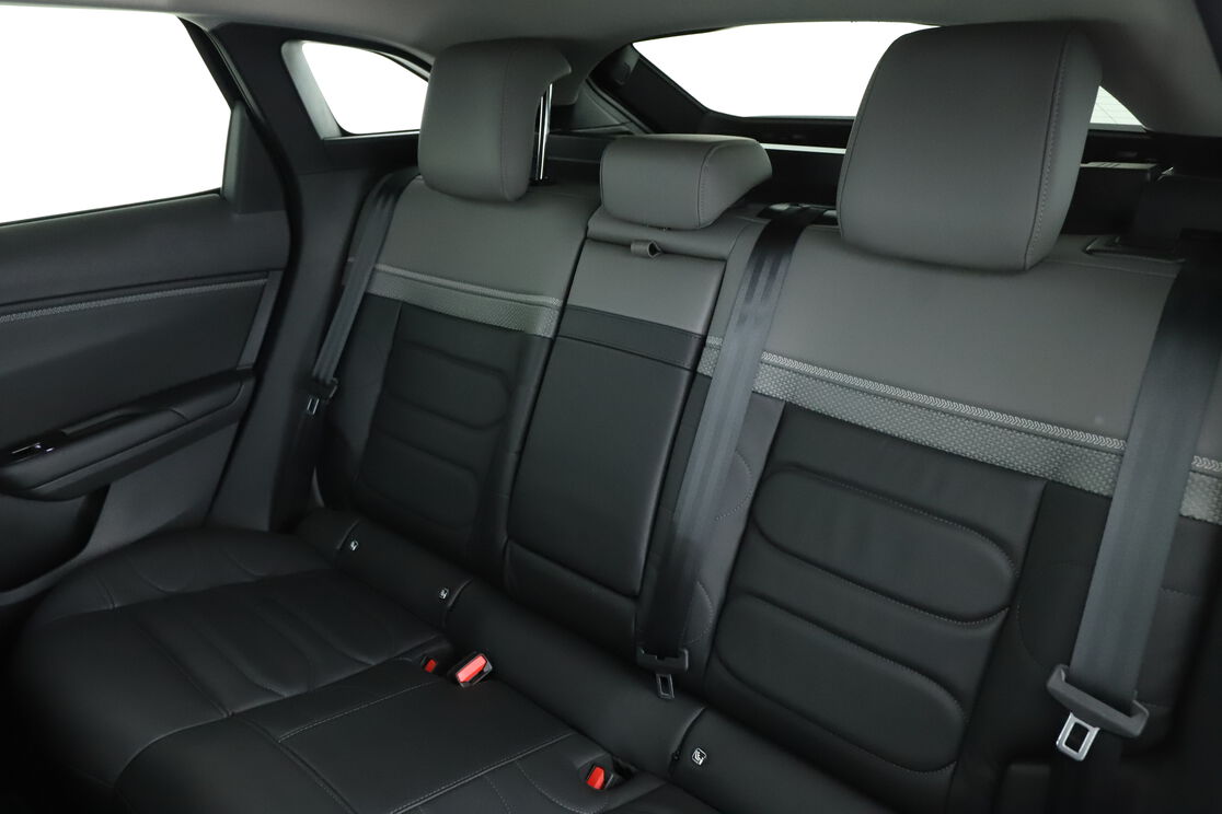 Intérieur sièges arrière depuis le côté conducteur