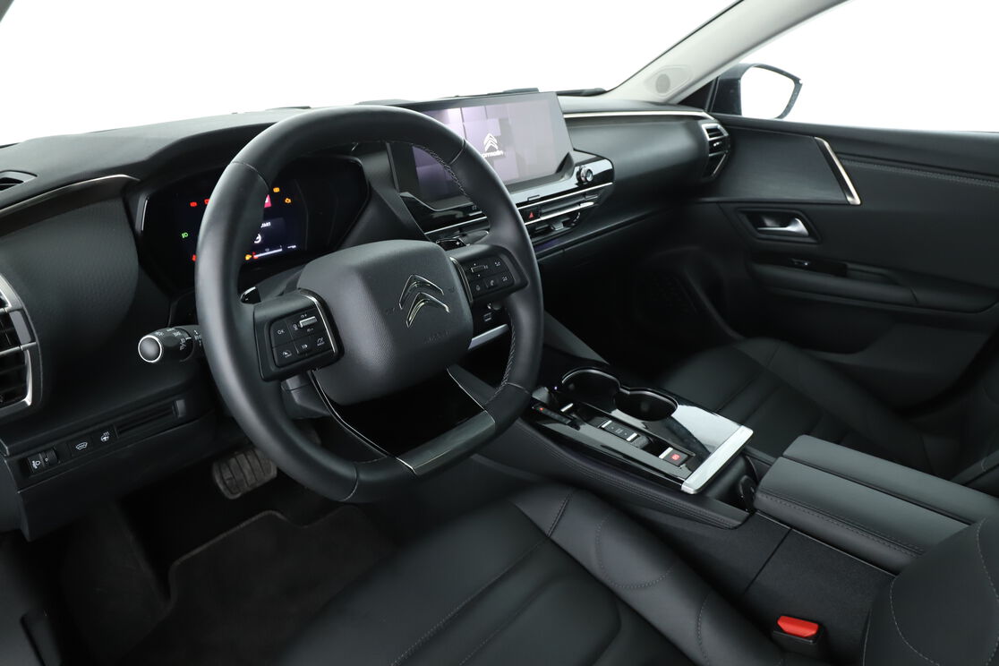 Intérieur côté conducteur 2