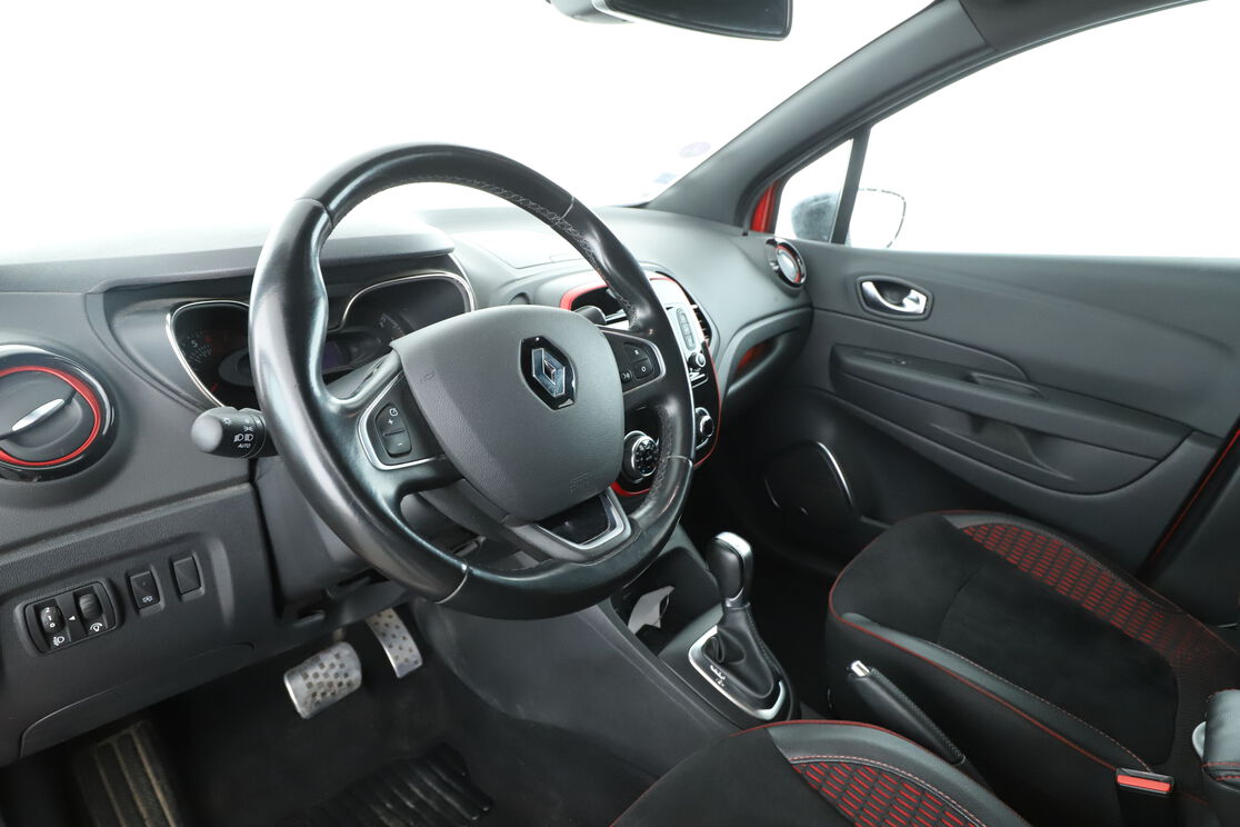 Intérieur côté conducteur 2