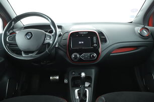 Intérieur avant de l'habitacle depuis le siège arrière