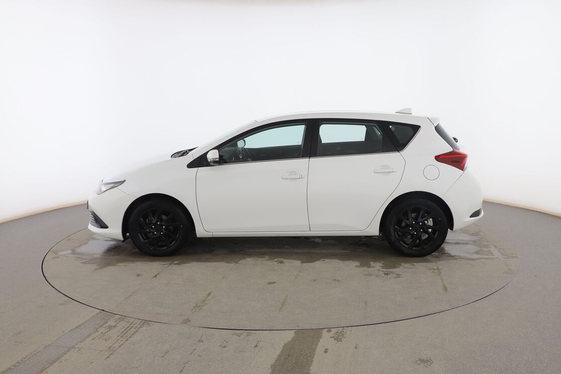 Exterior lado izquierdo