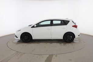 Exterior lado izquierdo