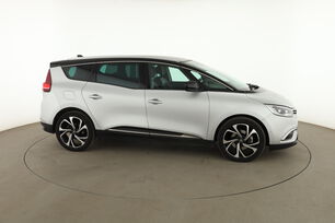 Extérieur côté droit