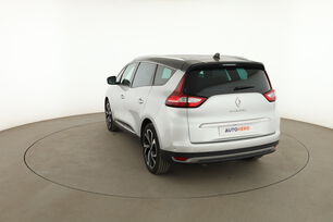 Extérieur arrière gauche