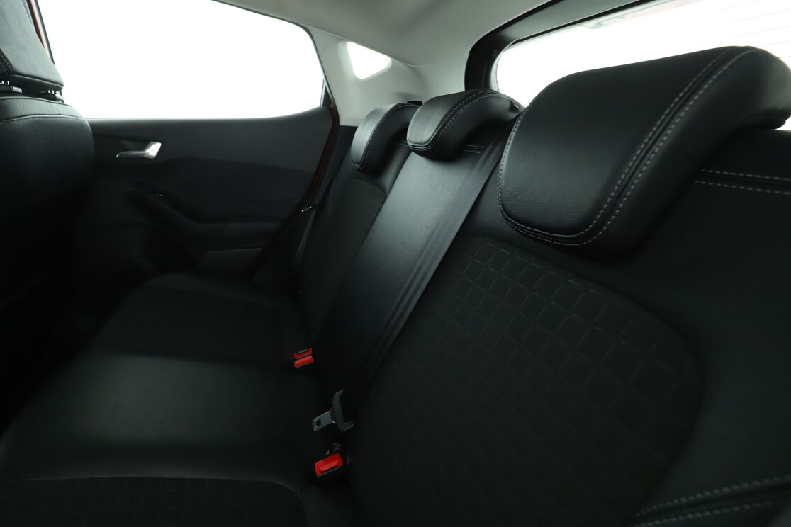 Innenraum Rücksitze Fahrerseite