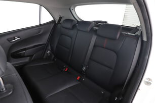Intérieur sièges arrière depuis le côté conducteur