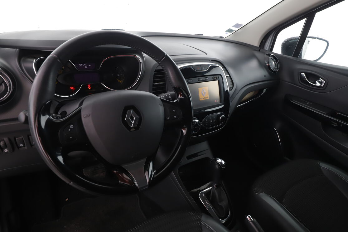 Intérieur côté conducteur 2