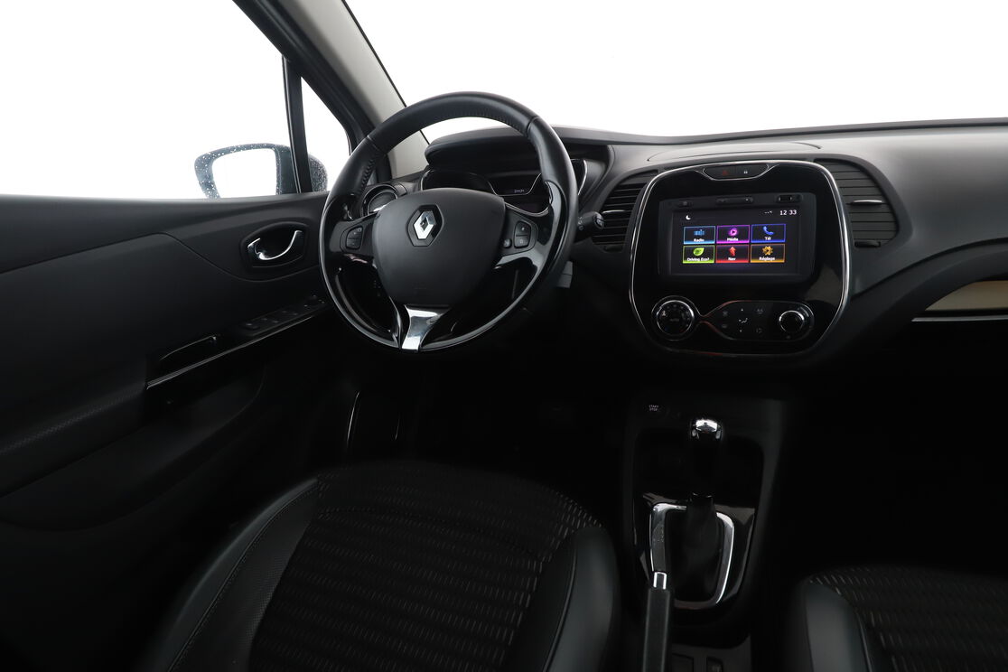 Intérieur côté conducteur depuis le siège arrière