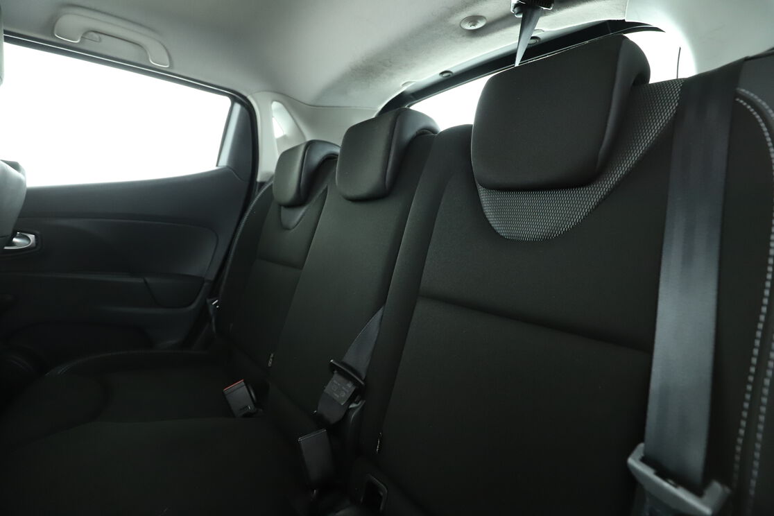 Intérieur sièges arrière depuis le côté conducteur