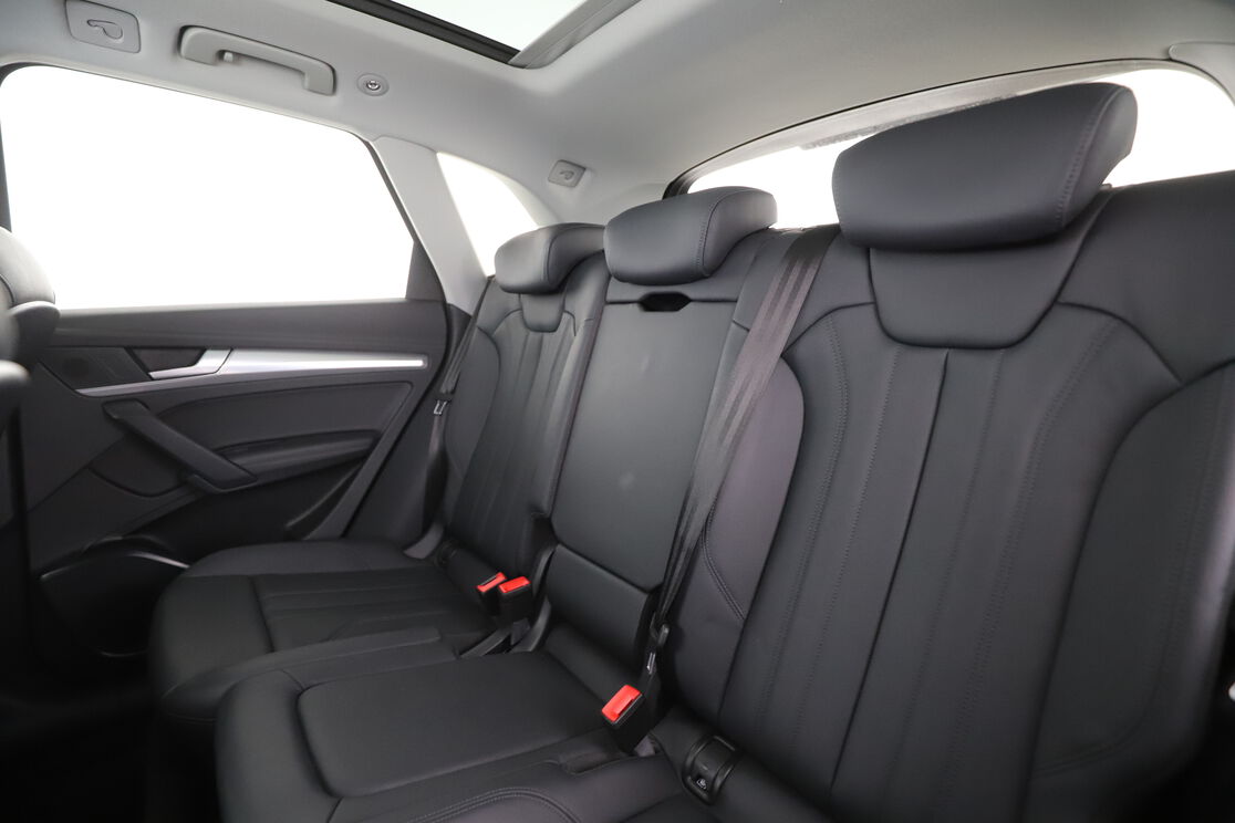 Intérieur sièges arrière depuis le côté conducteur