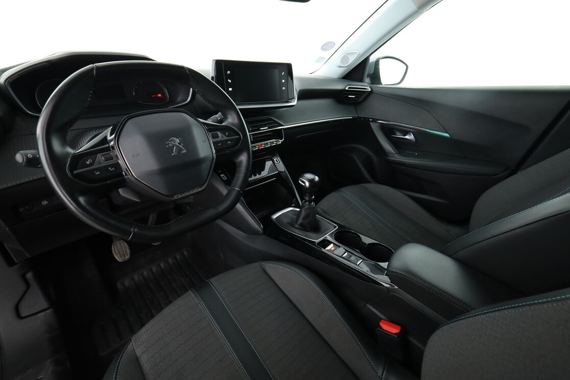 Intérieur côté conducteur 2