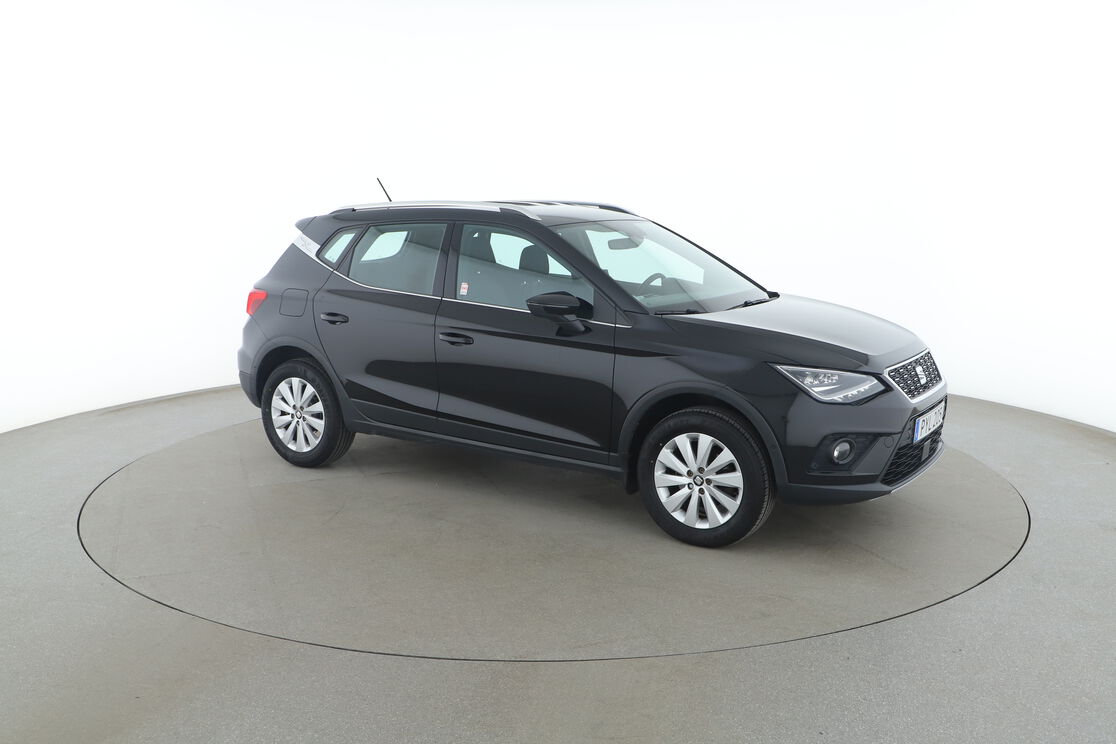 carDetails.imgAlt.exterior.12