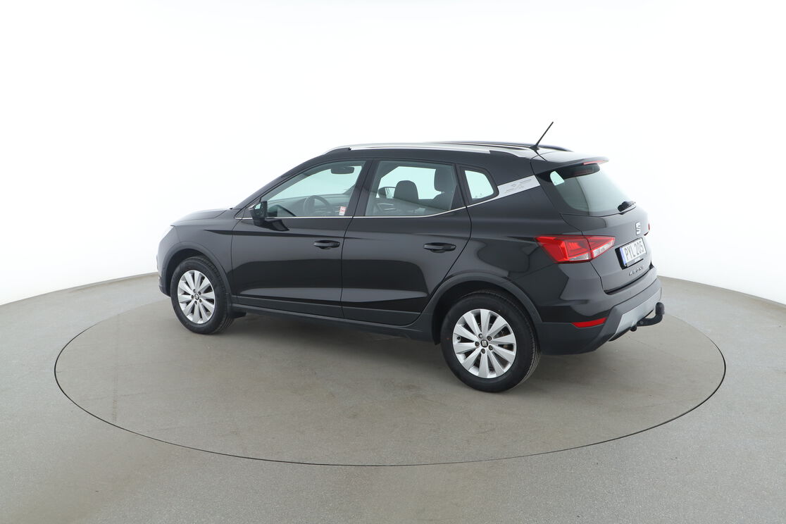 carDetails.imgAlt.exterior.28