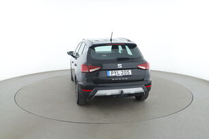 carDetails.imgAlt.exterior.32