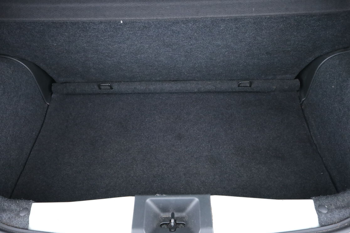Intérieur sièges arrière depuis le côté conducteur