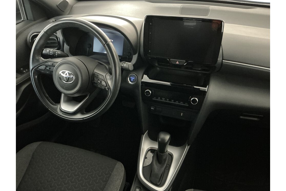 Interno lato guidatore, dal sedile posteriore