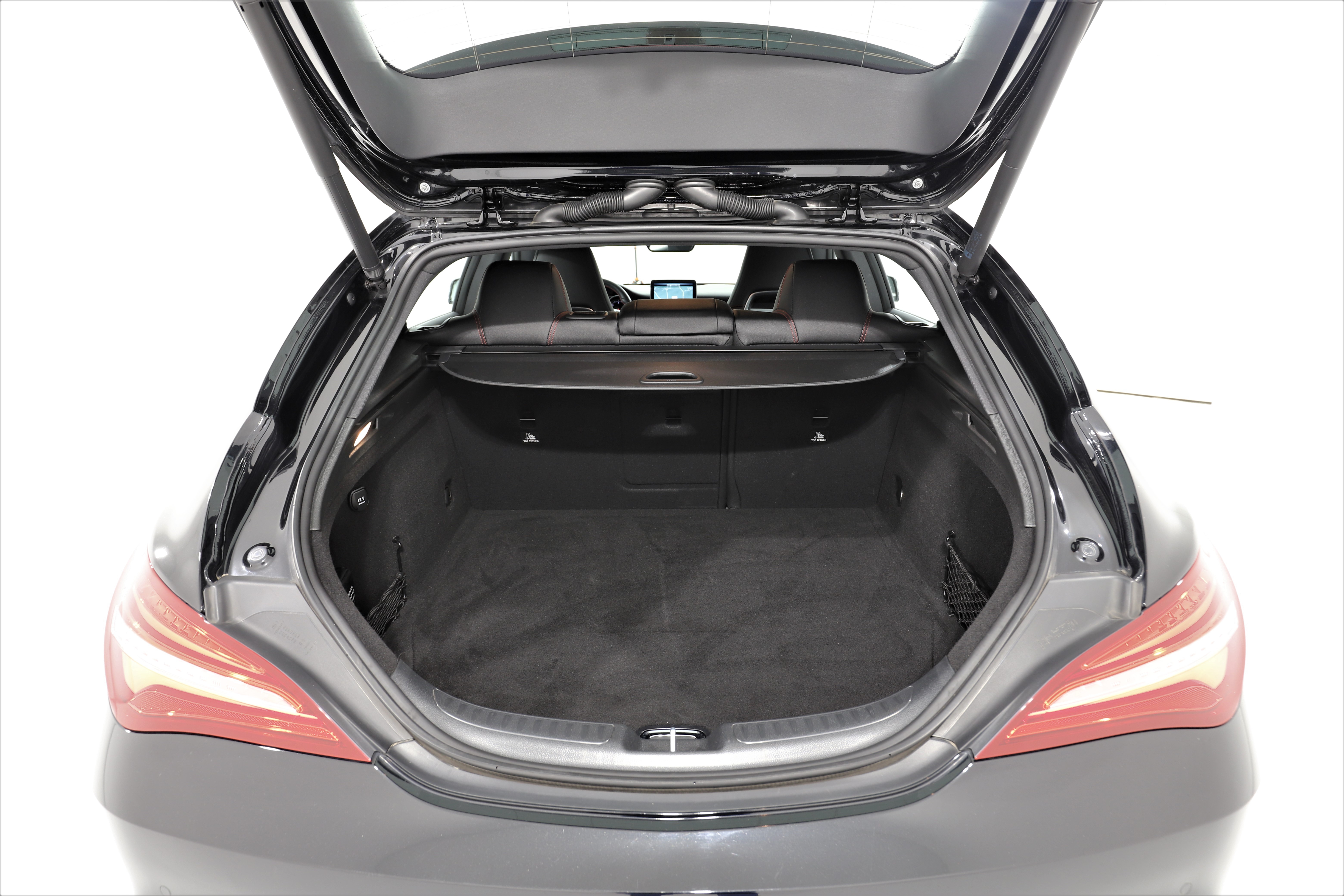 MercedesBenz CLAKlasse Shooting Brake CLA 220 d AMG Line, Diesel, 25.