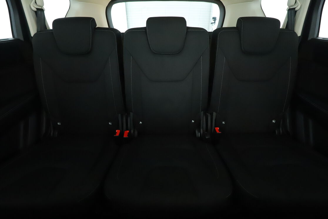 Innenraum Rücksitze Fahrerseite