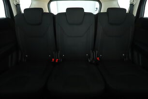 Innenraum Rücksitze Fahrerseite