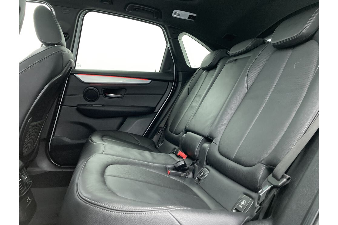 Intérieur sièges arrière depuis le côté conducteur