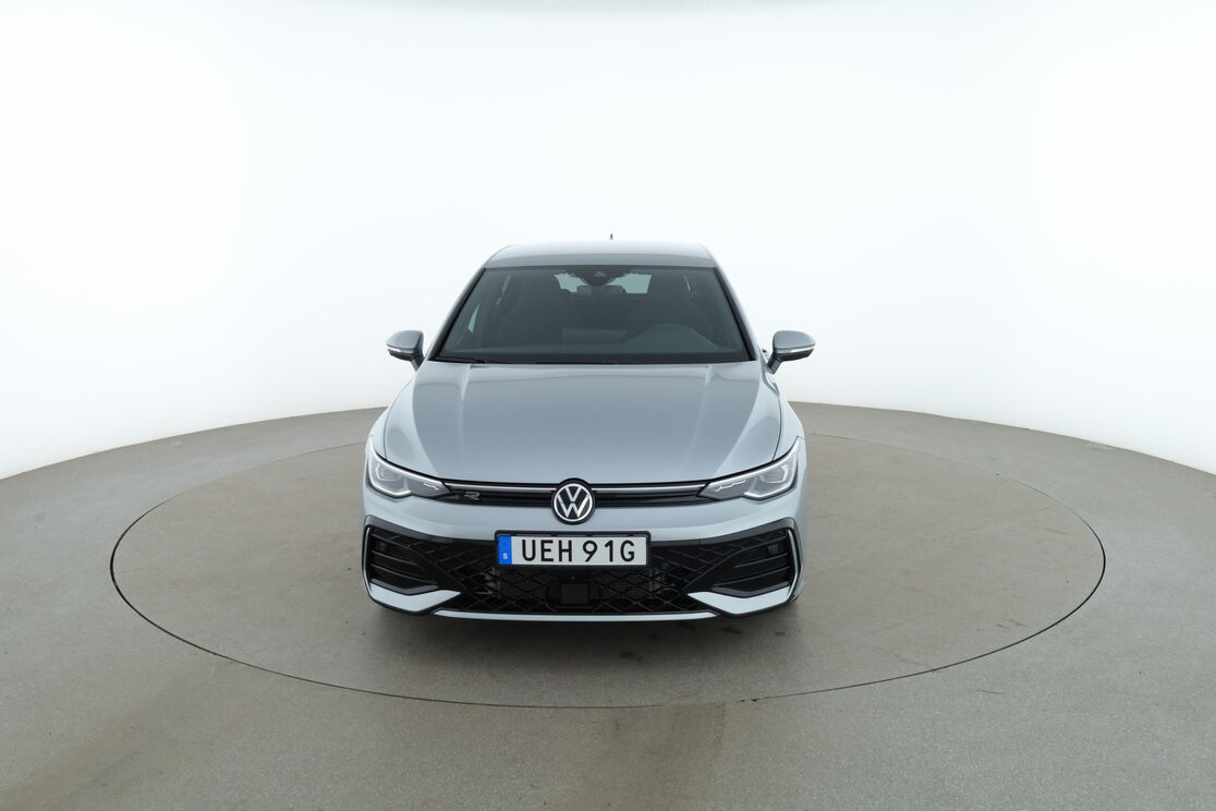 carDetails.imgAlt.exterior.14