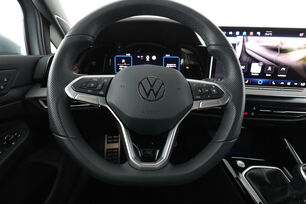 carDetails.imgAlt.interior.9