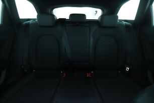 Innenraum Rücksitze Fahrerseite