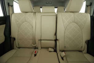 Innenraum Rücksitze Fahrerseite