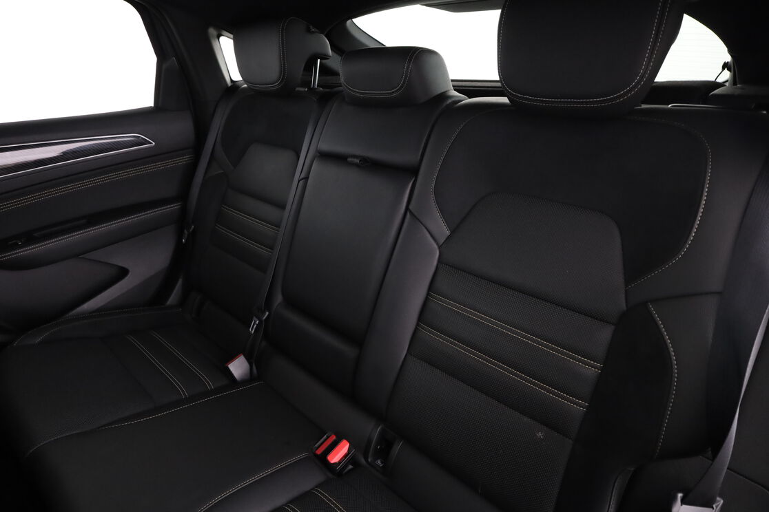 Intérieur sièges arrière depuis le côté conducteur