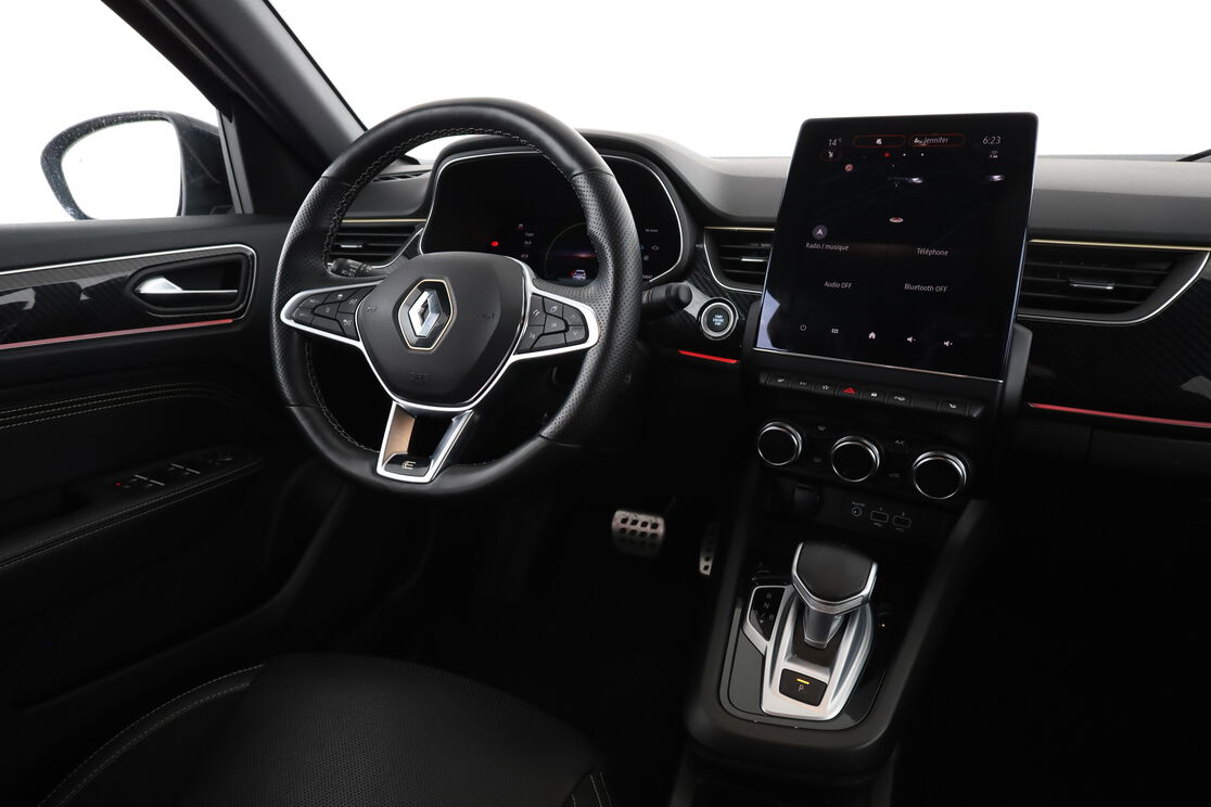 Intérieur côté conducteur depuis le siège arrière