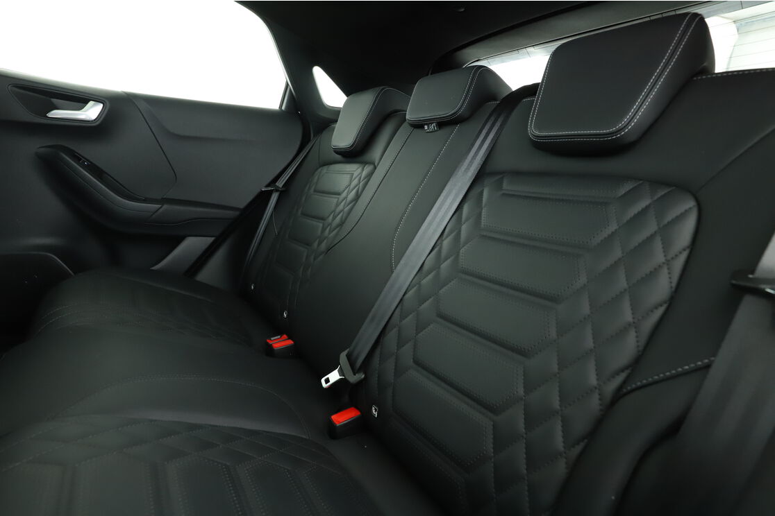 Intérieur sièges arrière depuis le côté conducteur