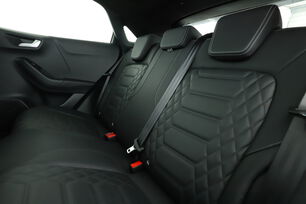 Intérieur sièges arrière depuis le côté conducteur