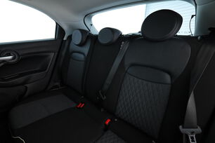 Intérieur sièges arrière depuis le côté conducteur