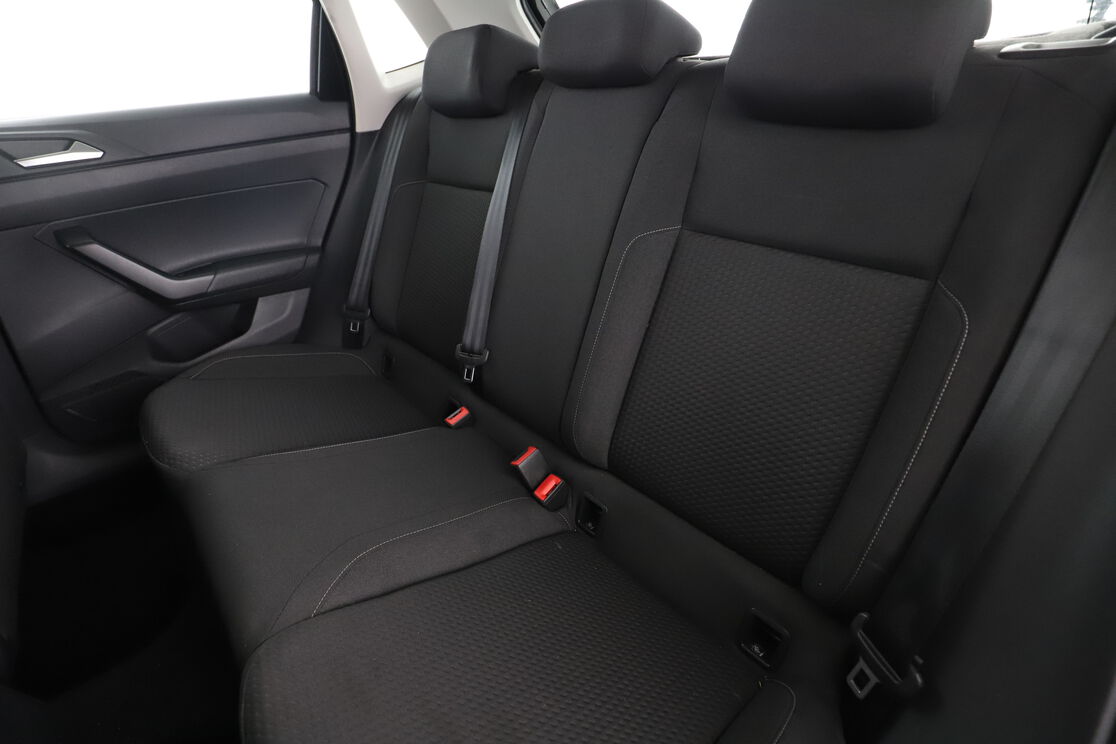 Intérieur sièges arrière depuis le côté conducteur