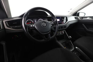 Intérieur côté conducteur 2
