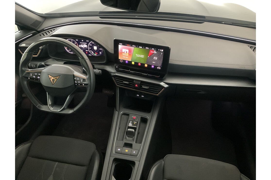 Interno lato guidatore, dal sedile posteriore
