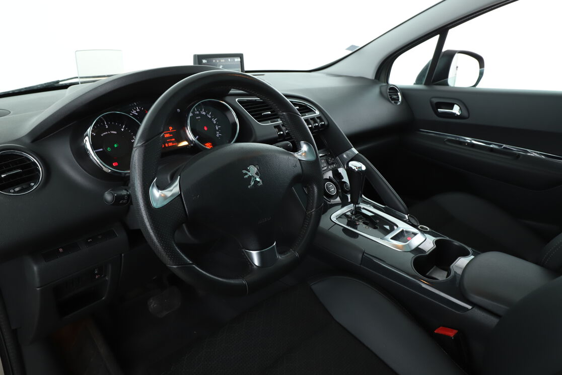 Intérieur côté conducteur 2
