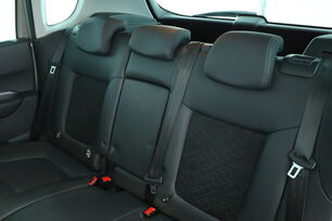 Intérieur sièges arrière depuis le côté conducteur