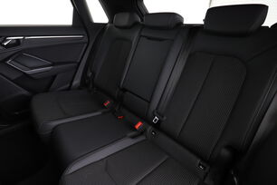 Interno sedili posteriori, dal lato guidatore