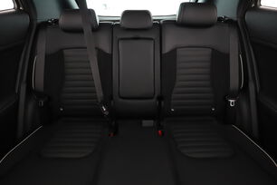 Intérieur côté conducteur depuis le siège arrière