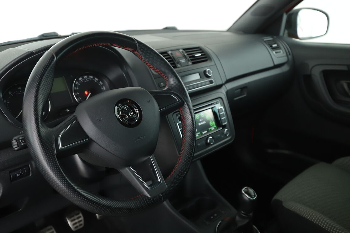 Innenraum auf der Fahrerseite 2