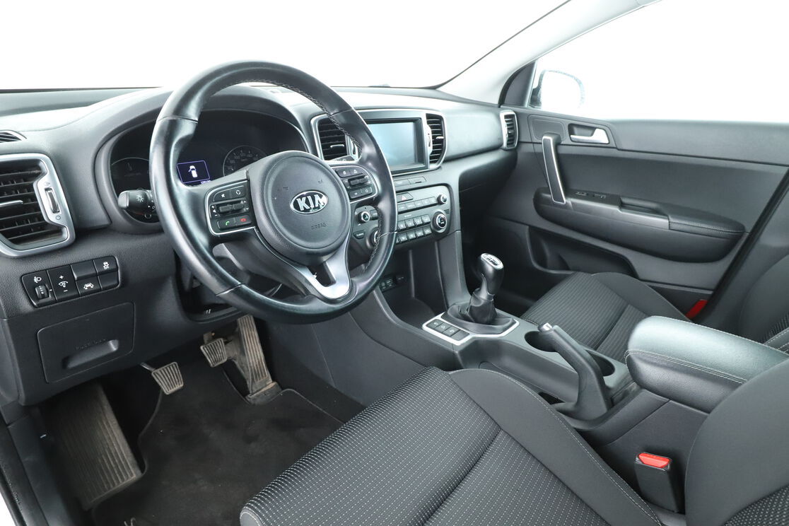 Intérieur côté conducteur 2