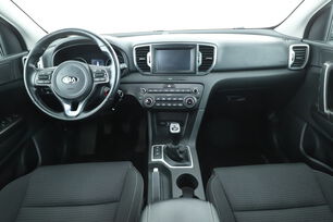 Intérieur avant de l'habitacle depuis le siège arrière