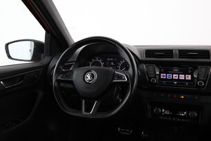 Intérieur côté conducteur depuis le siège arrière