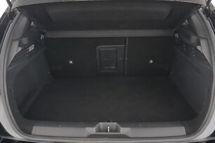 carDetails.imgAlt.interior.9