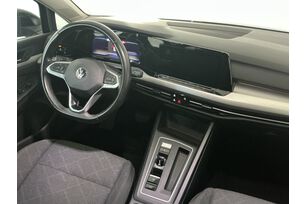 Interno lato guidatore, dal sedile posteriore