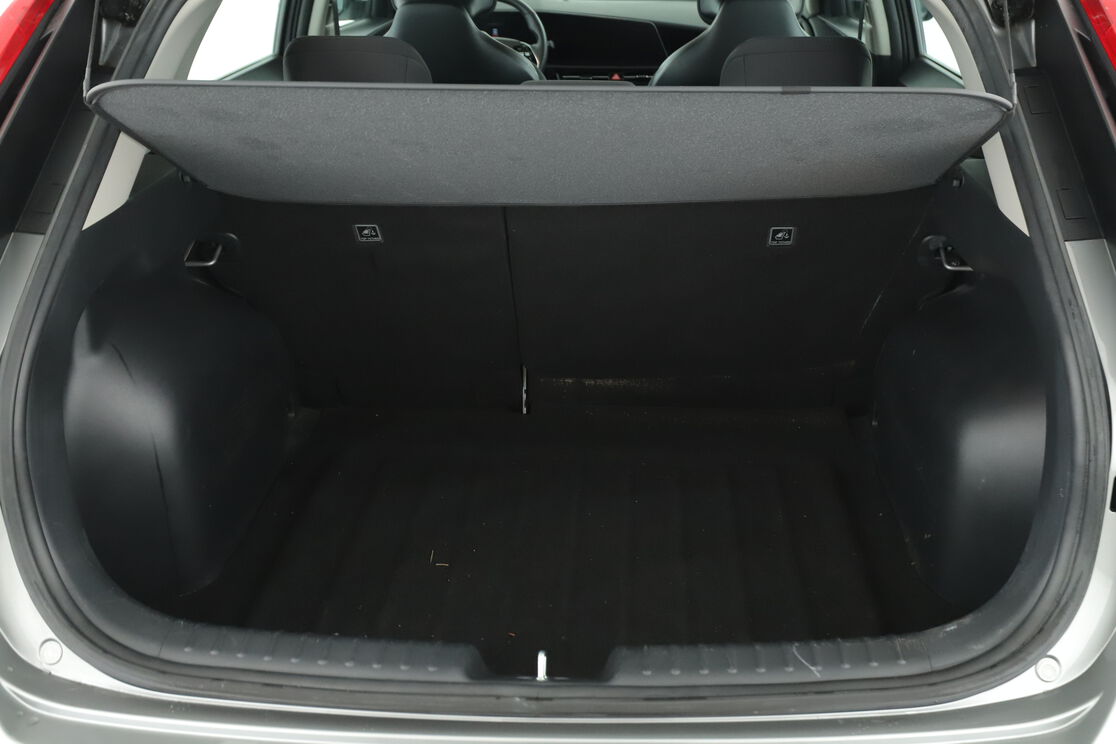 carDetails.imgAlt.interior.9