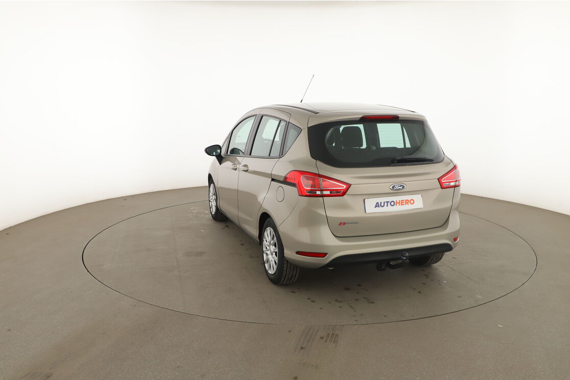 Extérieur arrière gauche